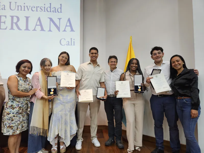 Cruz San Pedro Claver: 25 estudiantes reconocidos por sus calidades humanas y espíritu javeriano